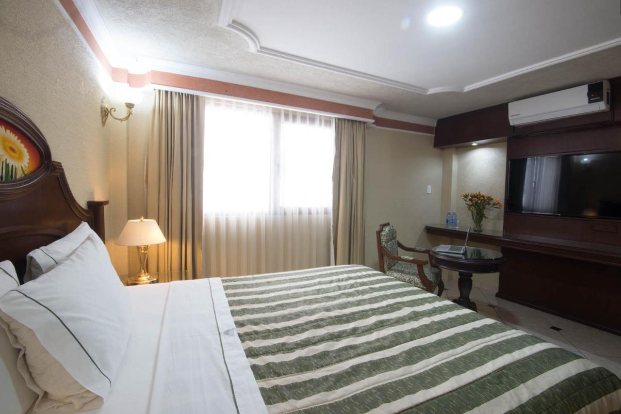 Hotel Casino Plaza Guadalajara Buitenkant foto
