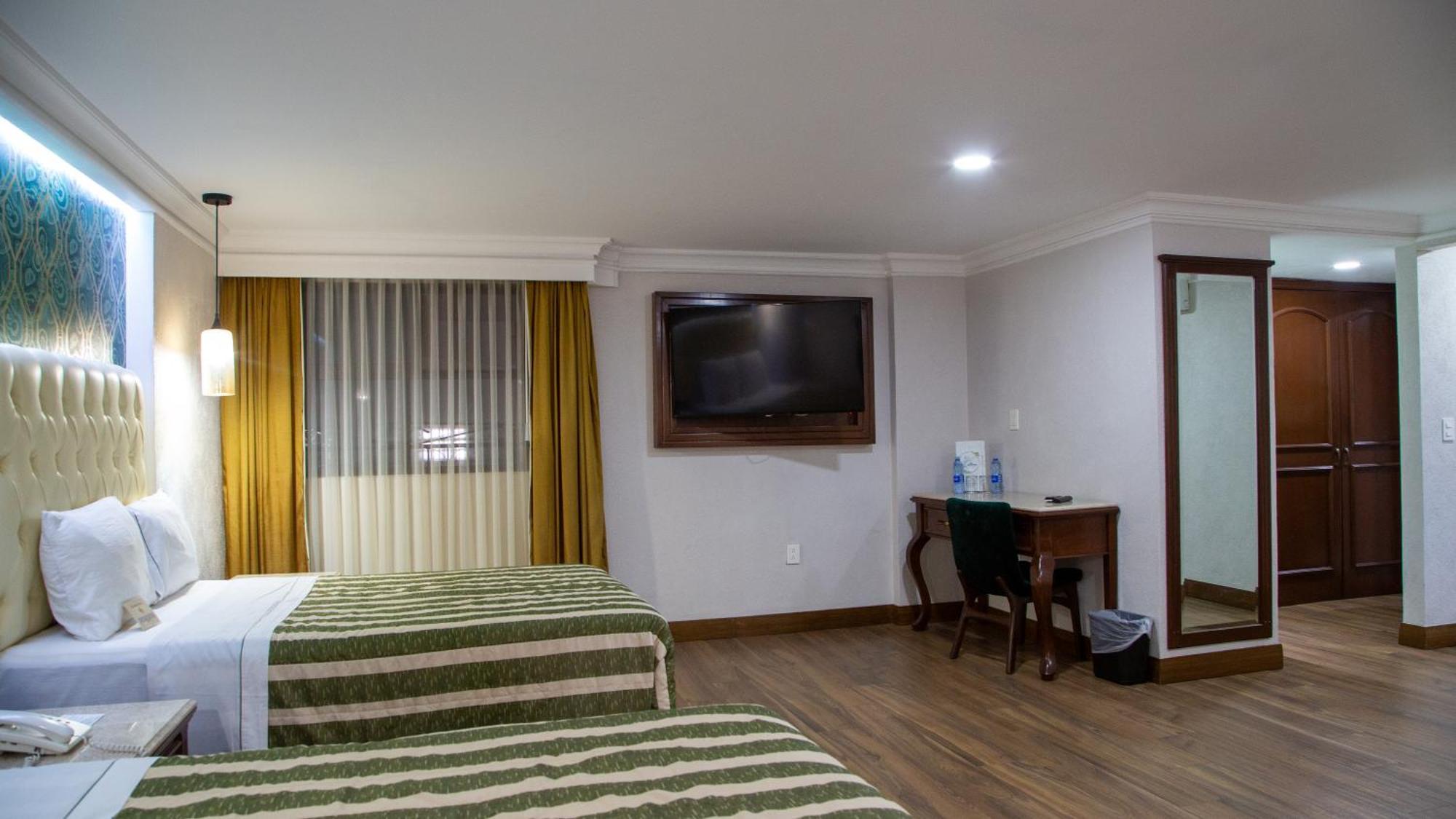 Hotel Casino Plaza Guadalajara Buitenkant foto