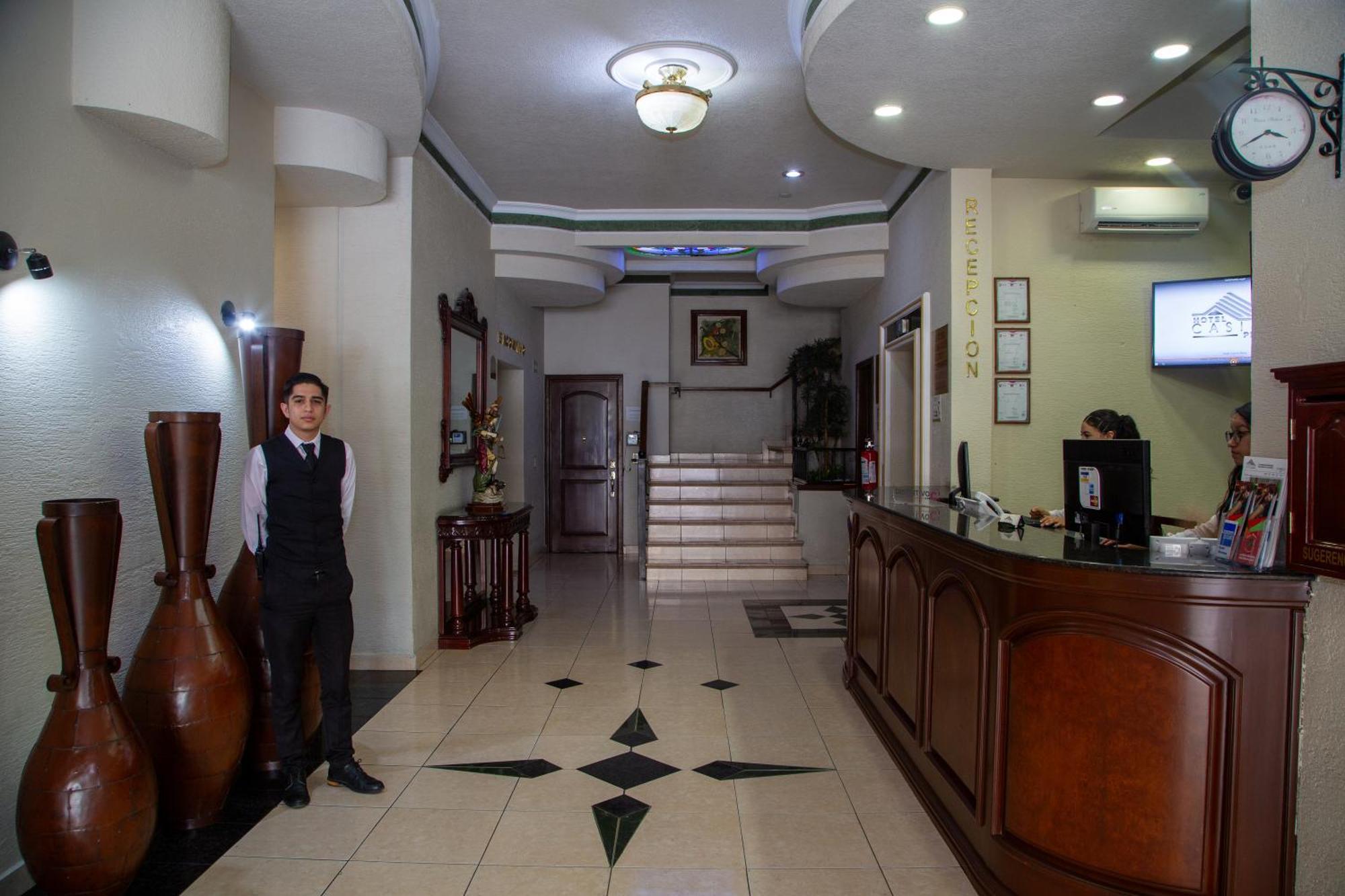 Hotel Casino Plaza Guadalajara Buitenkant foto
